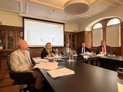 Klettgauer Bote Die Finanzen des Kantons Schaffhausen sind weiterhin